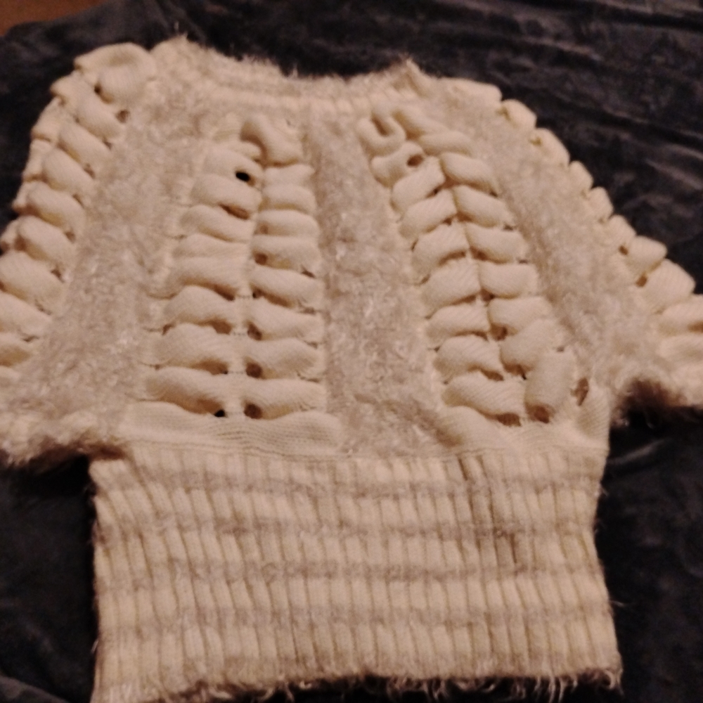 Beulah Cream Knit Sweater Size M-L. Very Soft.